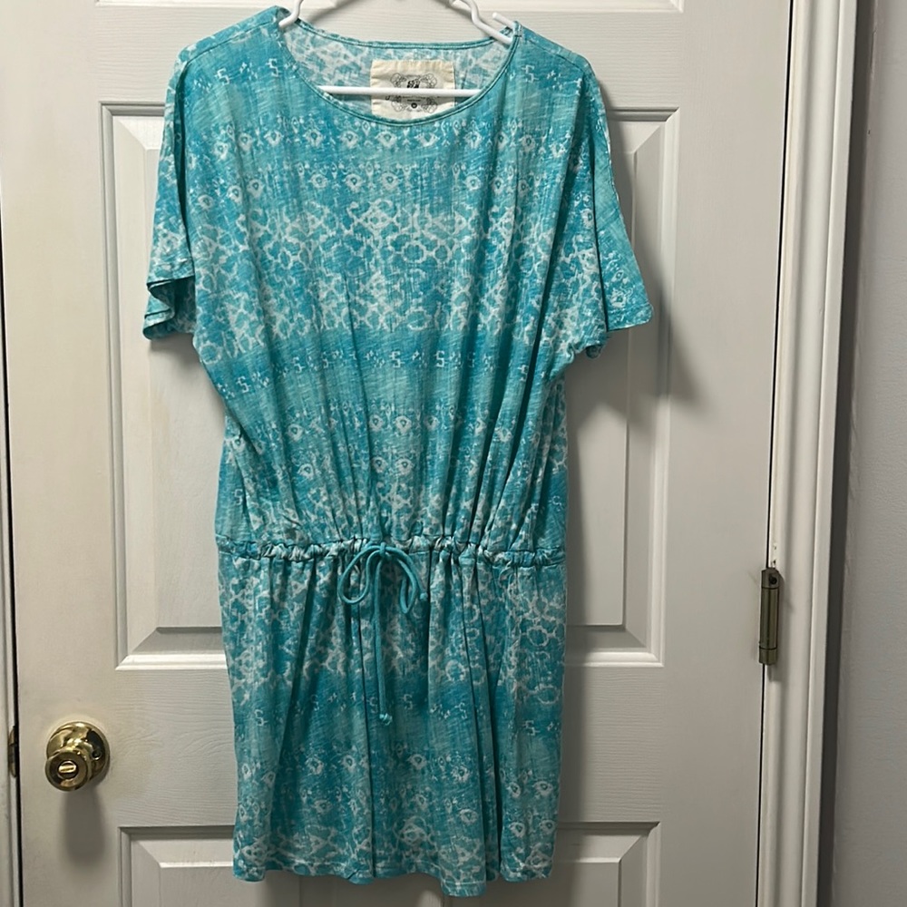 St Somewhere Casual Dress/Swimsuit Cover Up Size Medium